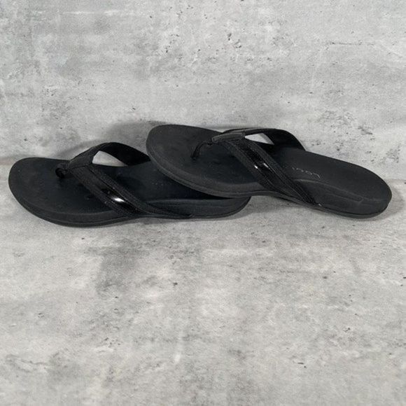 Logix Womens Thong Sandals Black Patent Leather Orthopedic Flat Heel 7 M EUC‎ - Picture 3 of 6